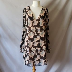 New Mary & Mabel V neck dress